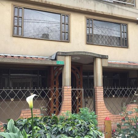 Casa Familiar Lejlighed Bogotá Eksteriør billede