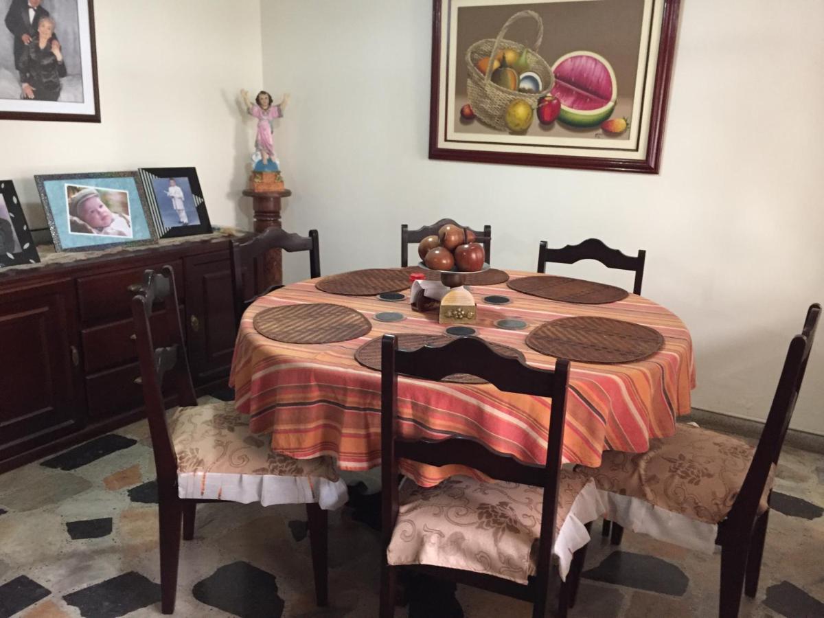 Casa Familiar Lejlighed Bogotá Eksteriør billede