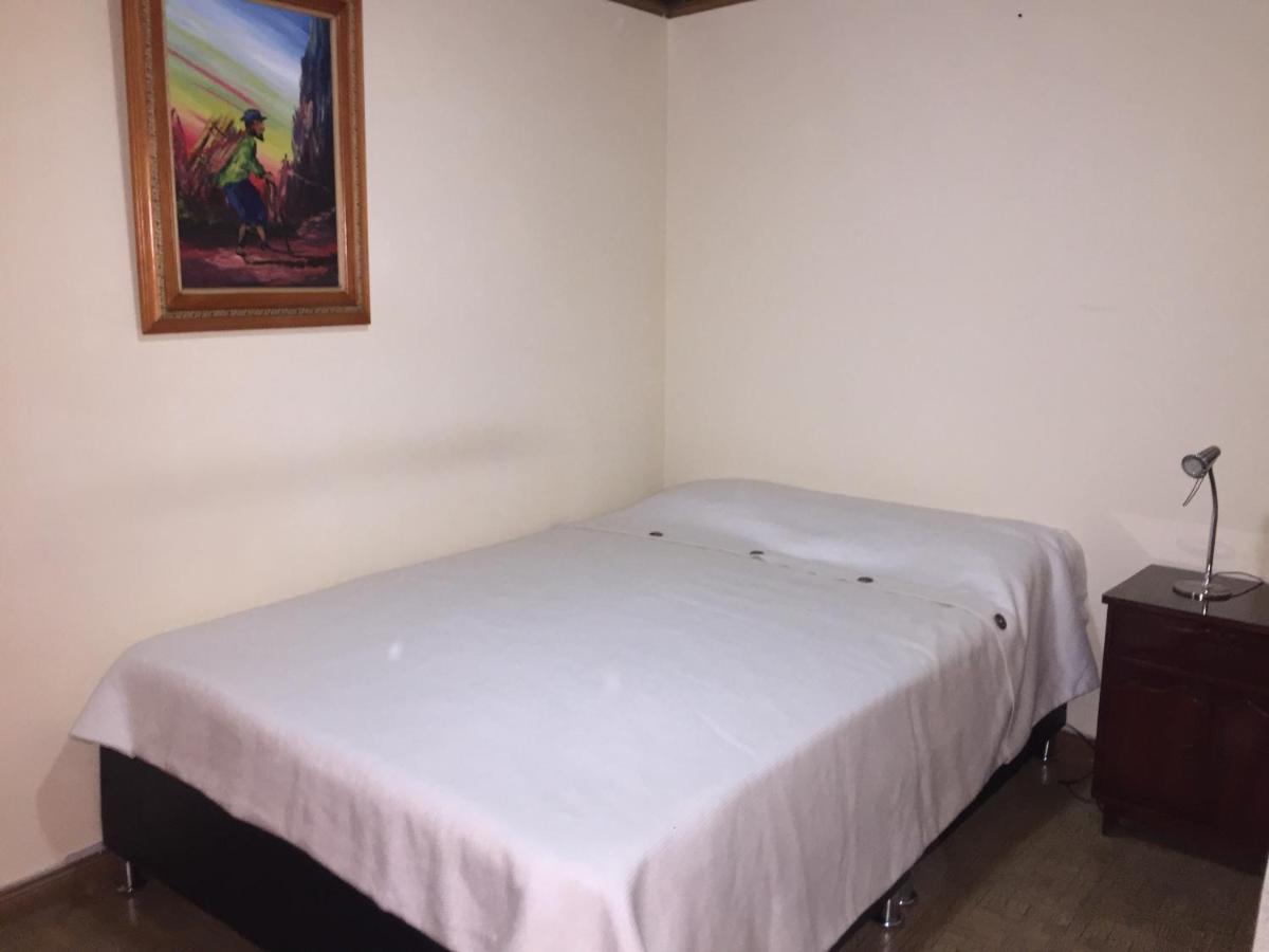 Casa Familiar Lejlighed Bogotá Eksteriør billede