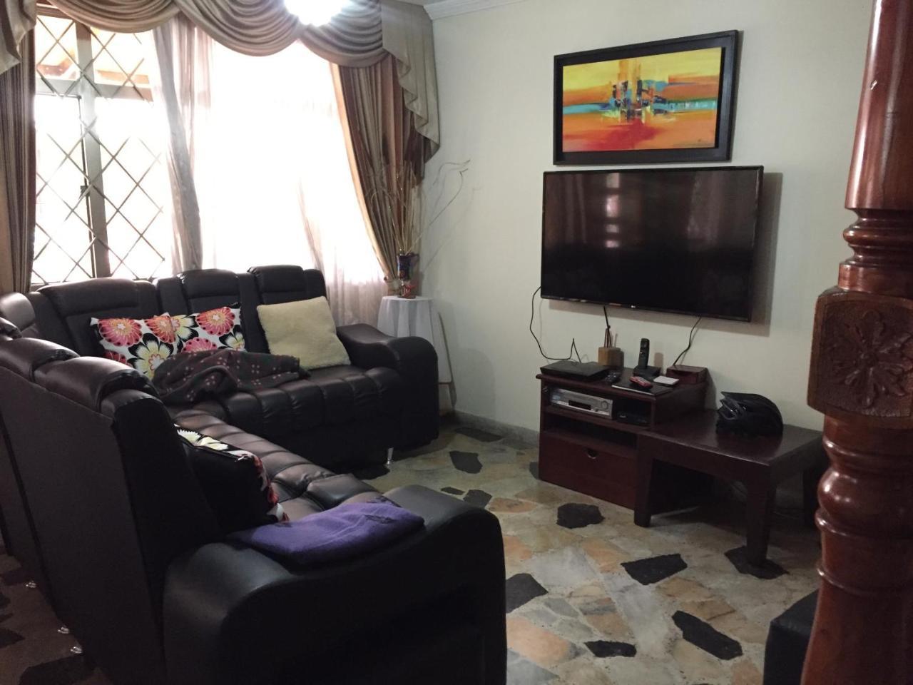 Casa Familiar Lejlighed Bogotá Eksteriør billede