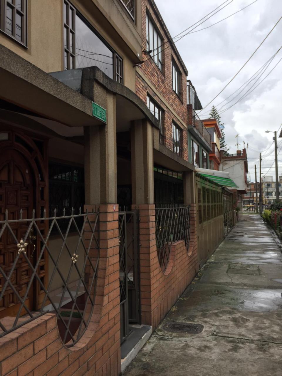 Casa Familiar Lejlighed Bogotá Eksteriør billede
